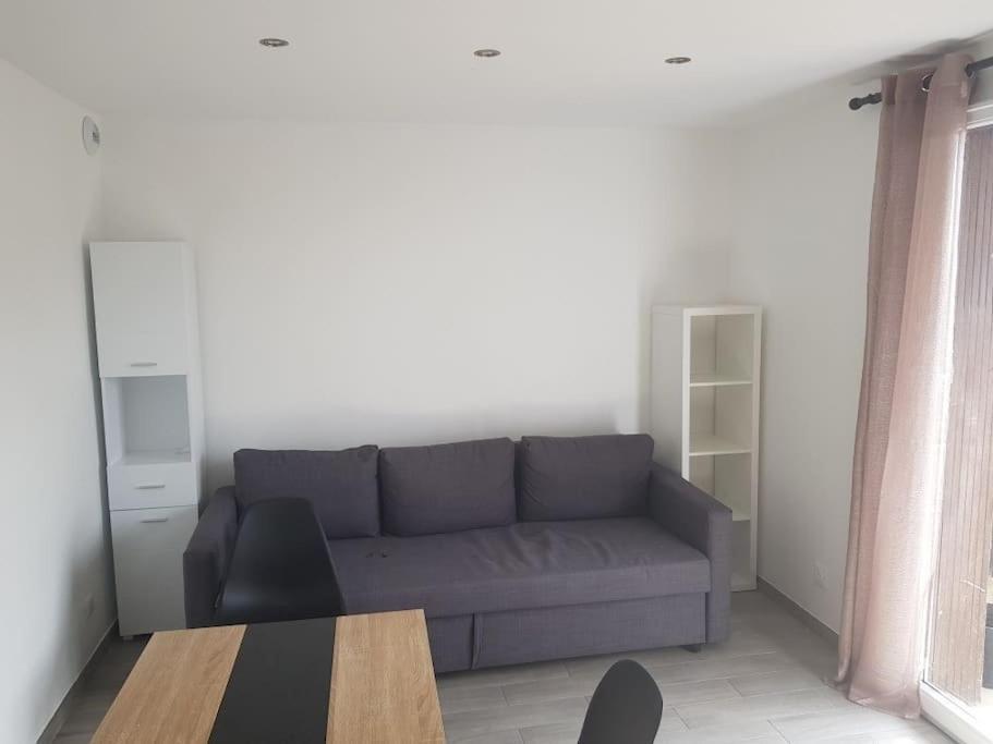 Superbe T3 Climatise Avec Balcon Parking Public Gratuit Marseille Exterior photo