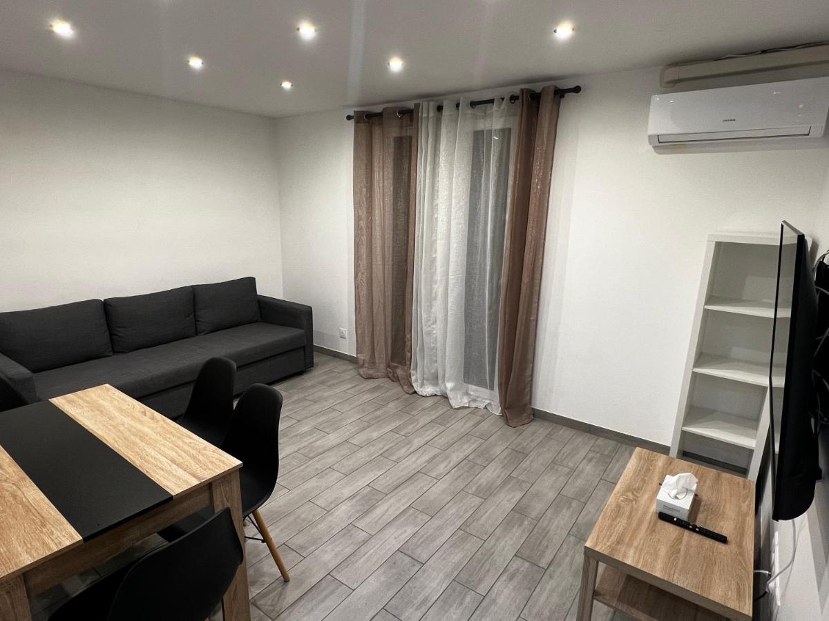 Superbe T3 Climatise Avec Balcon Parking Public Gratuit Marseille Exterior photo